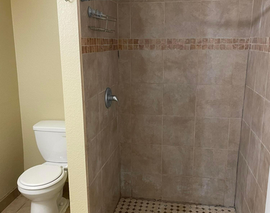 1701 E Harvard Street - Photo Thumbnail 14