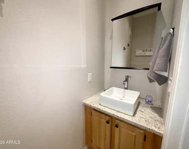 14950 W Mountain View Boulevard - Photo Thumbnail 18