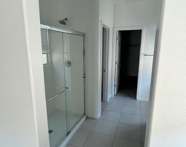 12430 W Levi Drive - Photo Thumbnail 16