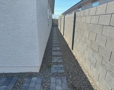 12430 W Levi Drive - Photo Thumbnail 23
