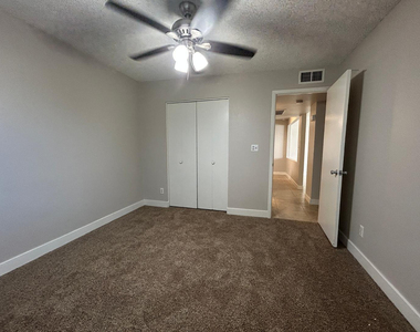 859 S Extension Road - Photo Thumbnail 27