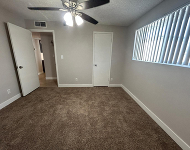 859 S Extension Road - Photo Thumbnail 23