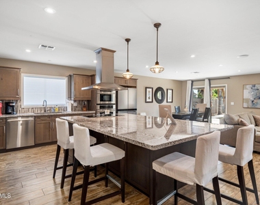 8625 E Lincoln Drive - Photo Thumbnail 6