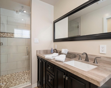 8625 E Lincoln Drive - Photo Thumbnail 18