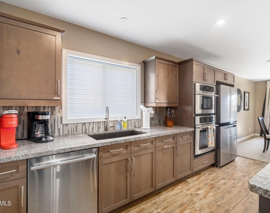 8625 E Lincoln Drive - Photo Thumbnail 7