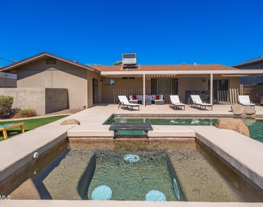 8625 E Lincoln Drive - Photo Thumbnail 25