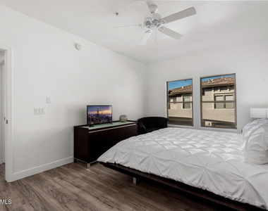 20121 N 76th Street - Photo Thumbnail 17