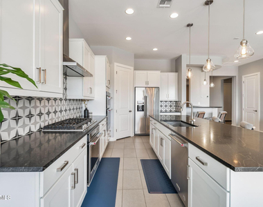 22226 N 28th Street - Photo Thumbnail 16
