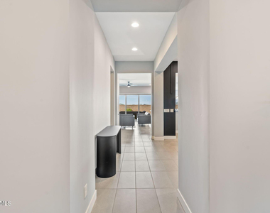 22226 N 28th Street - Photo Thumbnail 6