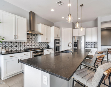 22226 N 28th Street - Photo Thumbnail 17