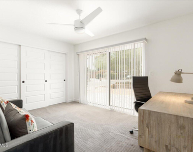 11601 N 50th Place - Photo Thumbnail 19