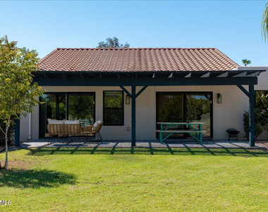 11601 N 50th Place - Photo Thumbnail 28