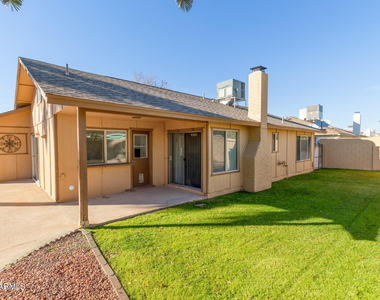 14237 N 41st Drive - Photo Thumbnail 13