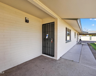 446 S Bellview - Photo Thumbnail 4