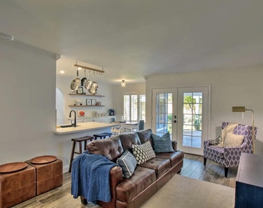6630 N 81st Place - Photo Thumbnail 15