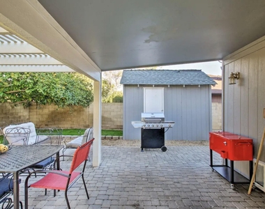 6630 N 81st Place - Photo Thumbnail 23