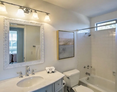 6630 N 81st Place - Photo Thumbnail 22