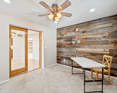 3007 N 84th Place - Photo Thumbnail 6