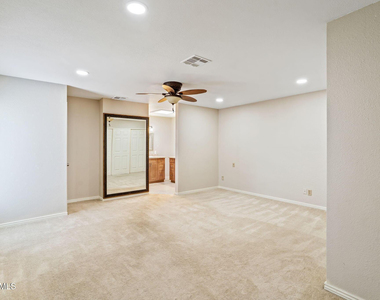 3007 N 84th Place - Photo Thumbnail 36