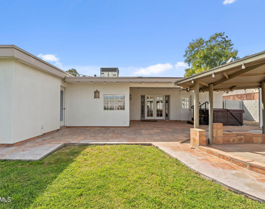3007 N 84th Place - Photo Thumbnail 14
