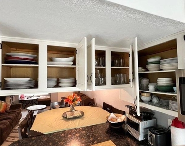 1055 W 5th Street - Photo Thumbnail 6