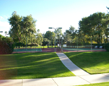 9445 N 94th Place - Photo Thumbnail 2