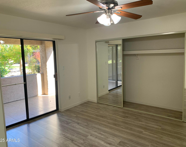 9445 N 94th Place - Photo Thumbnail 8