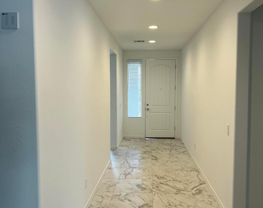 10214 W Indianola Avenue - Photo Thumbnail 17