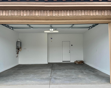 10214 W Indianola Avenue - Photo Thumbnail 30