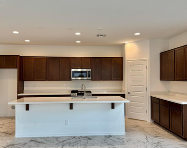 10214 W Indianola Avenue - Photo Thumbnail 4