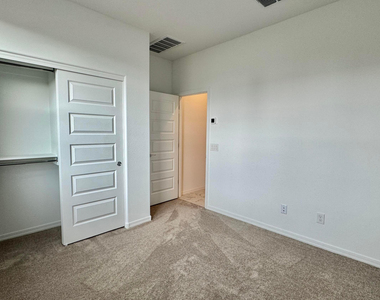 10214 W Indianola Avenue - Photo Thumbnail 13