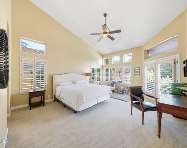 7642 E Hartford Drive - Photo Thumbnail 18