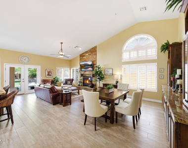 7642 E Hartford Drive - Photo Thumbnail 4