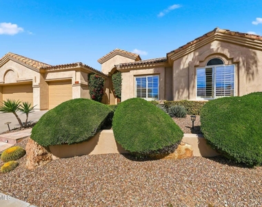 7642 E Hartford Drive - Photo Thumbnail 1