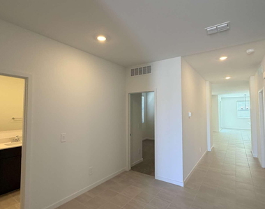 2379 E Fortana Drive - Photo Thumbnail 7