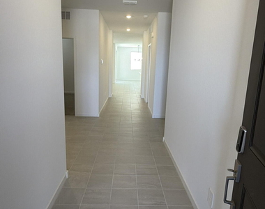 2379 E Fortana Drive - Photo Thumbnail 6