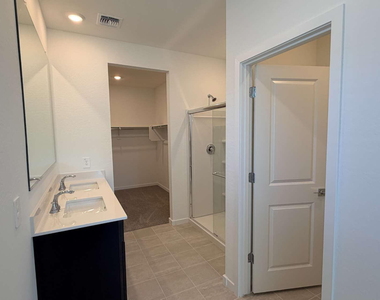 2379 E Fortana Drive - Photo Thumbnail 27
