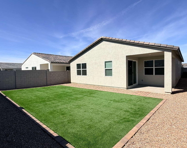 2379 E Fortana Drive - Photo Thumbnail 32