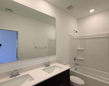 2379 E Fortana Drive - Photo Thumbnail 14