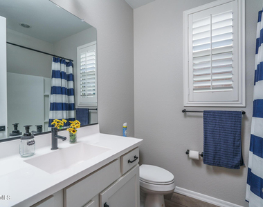 11987 S 172nd Avenue - Photo Thumbnail 14