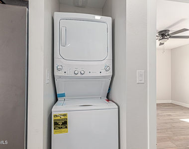 6421 S 23rd Street - Photo Thumbnail 1