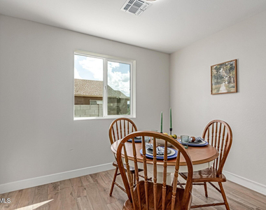 6421 S 23rd Street - Photo Thumbnail 5
