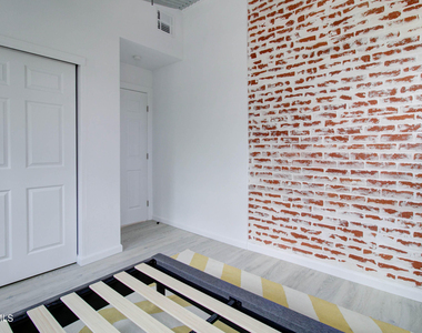 258 S Sutherland Street - Photo Thumbnail 23