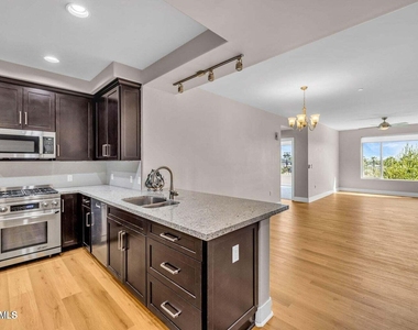 4803 N Woodmere Fairway -- - Photo Thumbnail 39