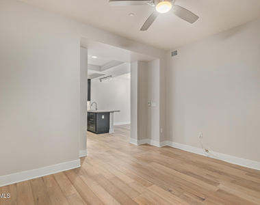 4803 N Woodmere Fairway -- - Photo Thumbnail 18