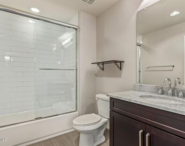 4803 N Woodmere Fairway -- - Photo Thumbnail 17