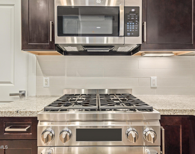 4803 N Woodmere Fairway -- - Photo Thumbnail 11
