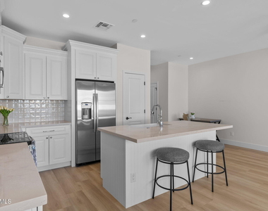 16714 E Almont Drive - Photo Thumbnail 9