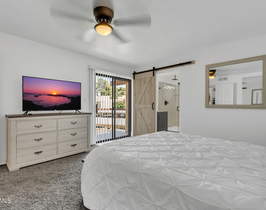 9270 E Mission Lane - Photo Thumbnail 39