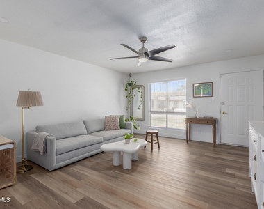 8241 N Central Avenue - Photo Thumbnail 3